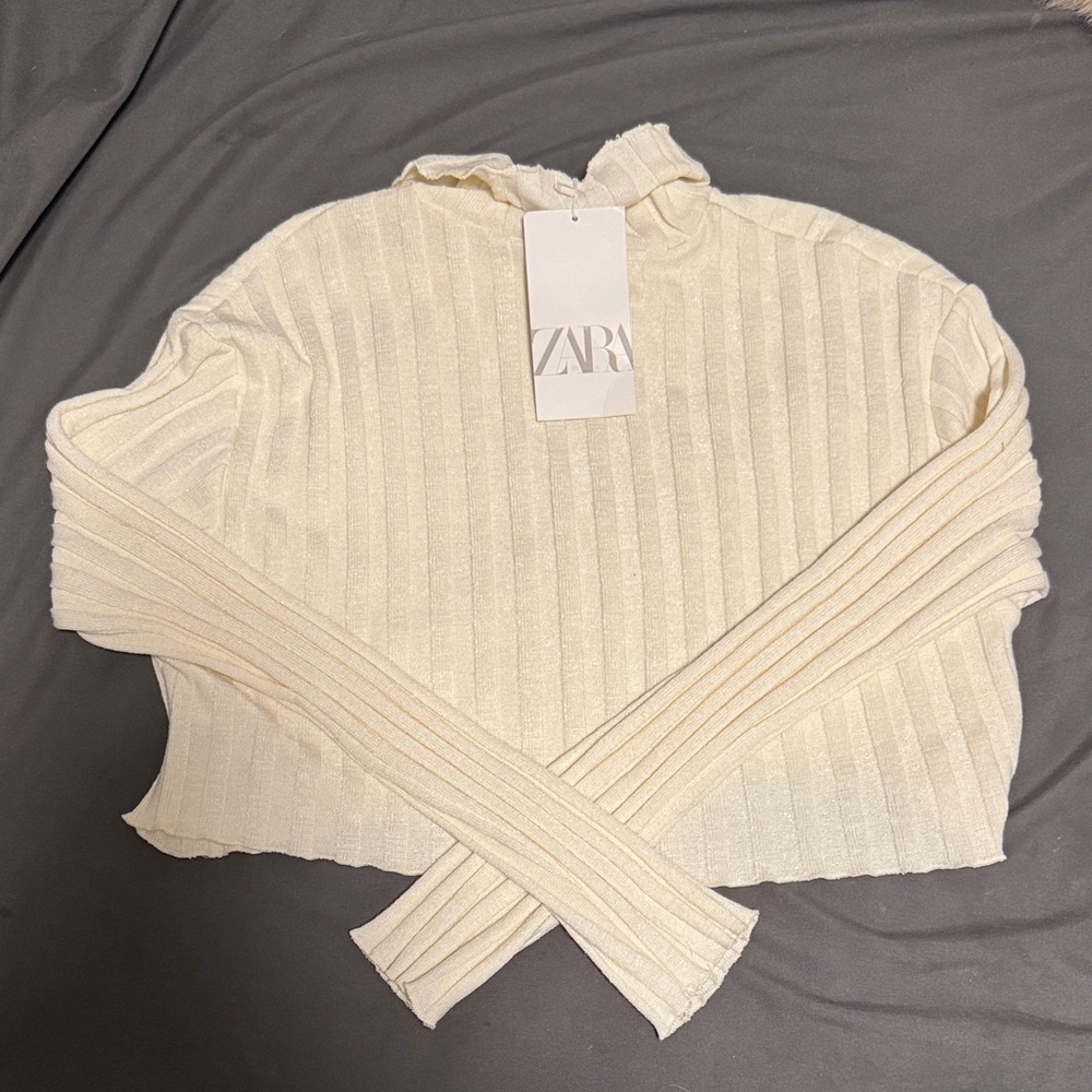 Zara Women's Off-White Ribbed Cropped Turtleneck Sweater